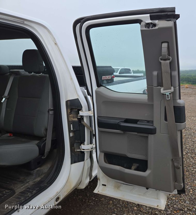 image for item DP6406 2018 Ford F150 XL SuperCab pickup truck