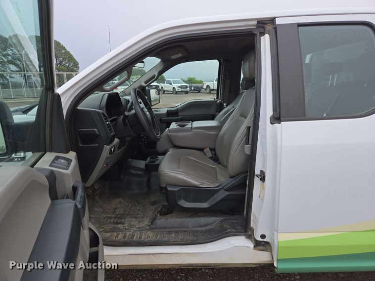 image for item DP6407 2016 Ford F150 SuperCab pickup truck