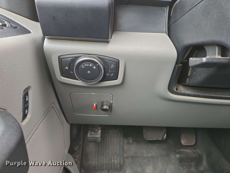 image for item DP6407 2016 Ford F150 SuperCab pickup truck