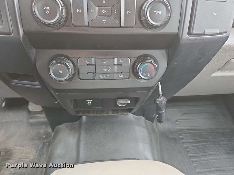 image for item DP6407 2016 Ford F150 SuperCab pickup truck