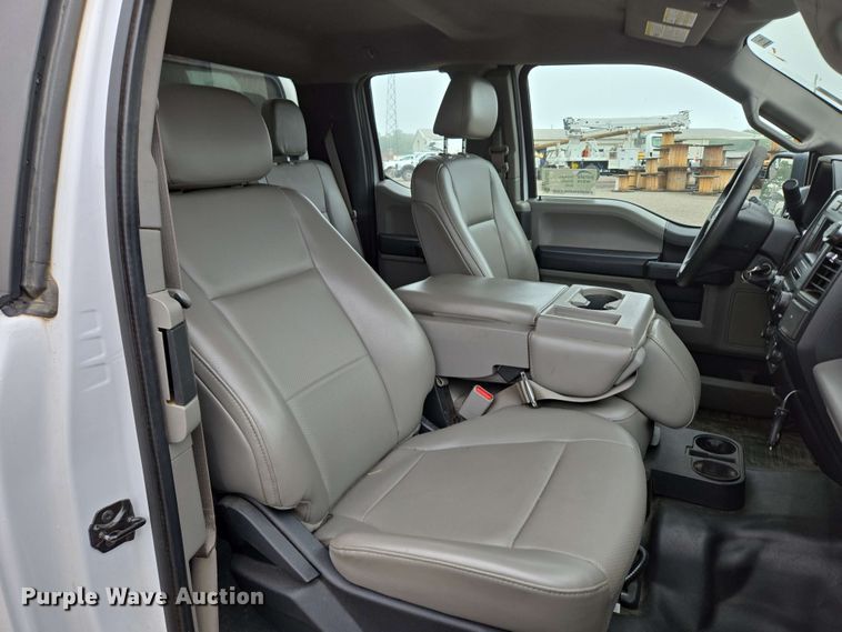 image for item DP6407 2016 Ford F150 SuperCab pickup truck