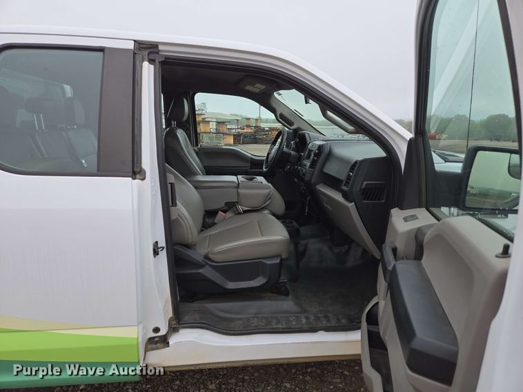 image for item DP6407 2016 Ford F150 SuperCab pickup truck