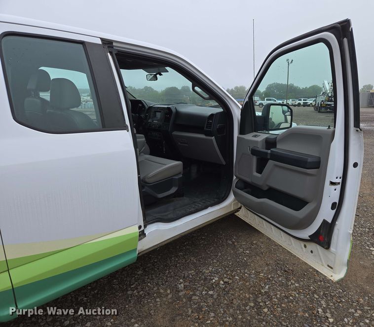 image for item DP6407 2016 Ford F150 SuperCab pickup truck