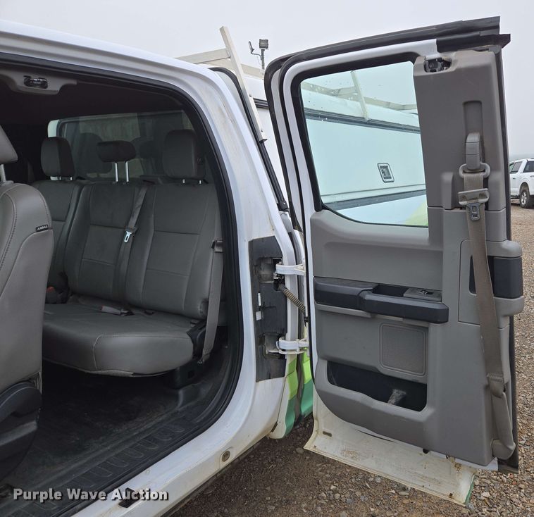 image for item DP6407 2016 Ford F150 SuperCab pickup truck