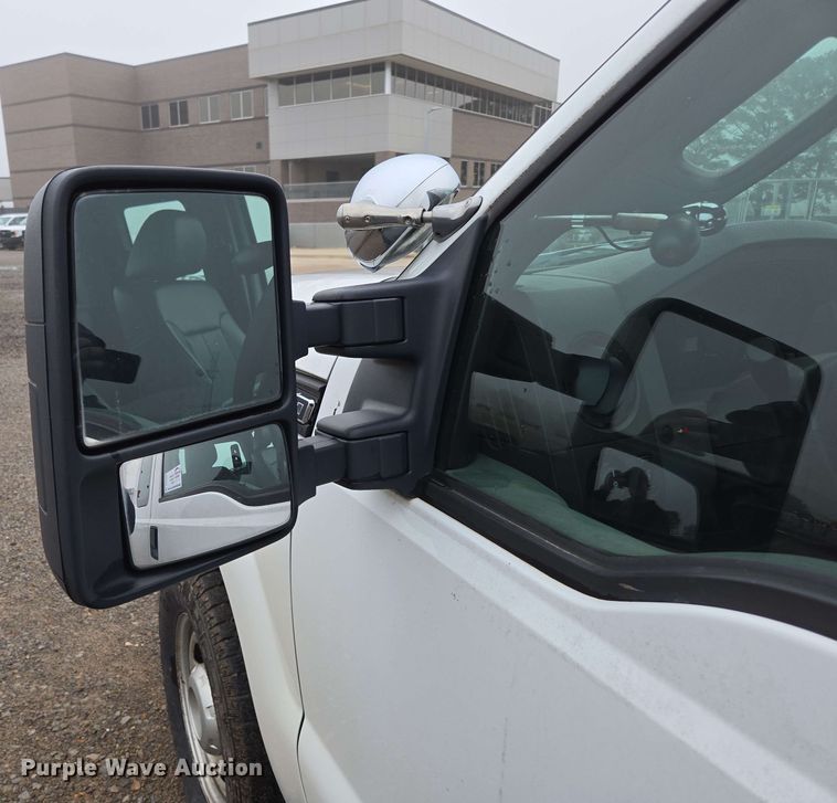 image for item DP6408 2011 Ford F250 Super Duty utility bed pickup truck