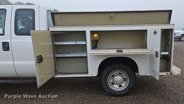 image for item DP6408 2011 Ford F250 Super Duty utility bed pickup truck