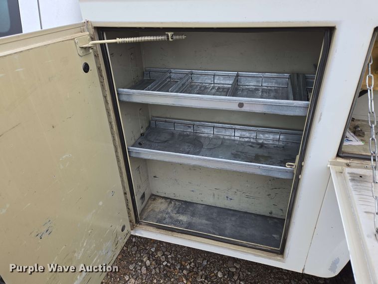 image for item DP6408 2011 Ford F250 Super Duty utility bed pickup truck