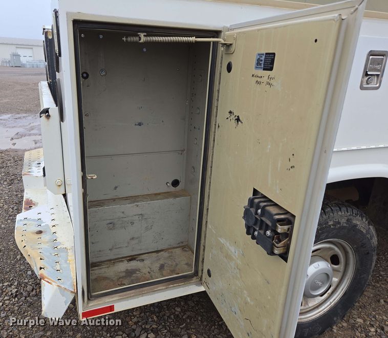 image for item DP6408 2011 Ford F250 Super Duty utility bed pickup truck