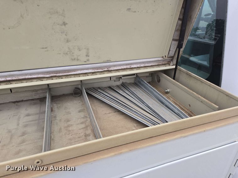 image for item DP6408 2011 Ford F250 Super Duty utility bed pickup truck