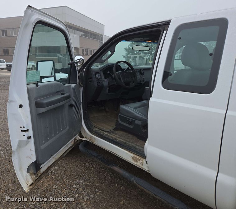 image for item DP6408 2011 Ford F250 Super Duty utility bed pickup truck