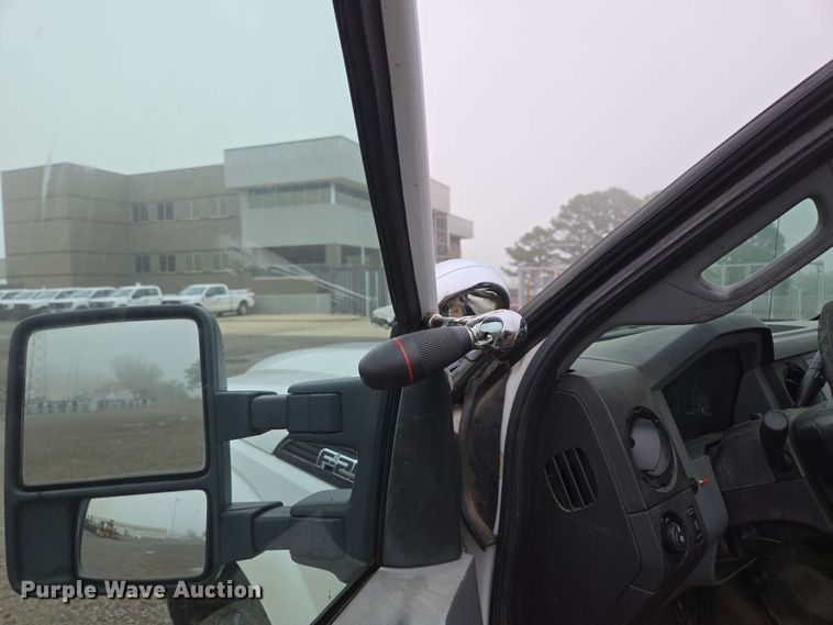 image for item DP6408 2011 Ford F250 Super Duty utility bed pickup truck