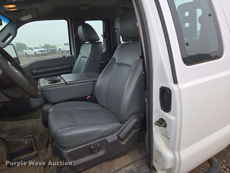 image for item DP6408 2011 Ford F250 Super Duty utility bed pickup truck