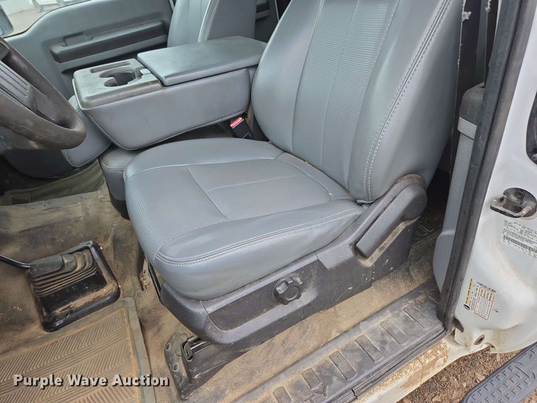 image for item DP6408 2011 Ford F250 Super Duty utility bed pickup truck