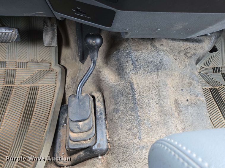 image for item DP6408 2011 Ford F250 Super Duty utility bed pickup truck