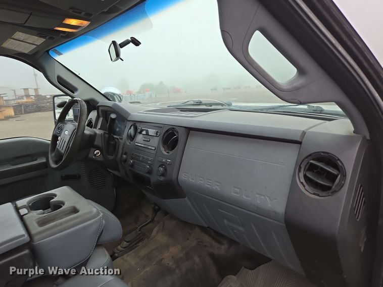 image for item DP6408 2011 Ford F250 Super Duty utility bed pickup truck