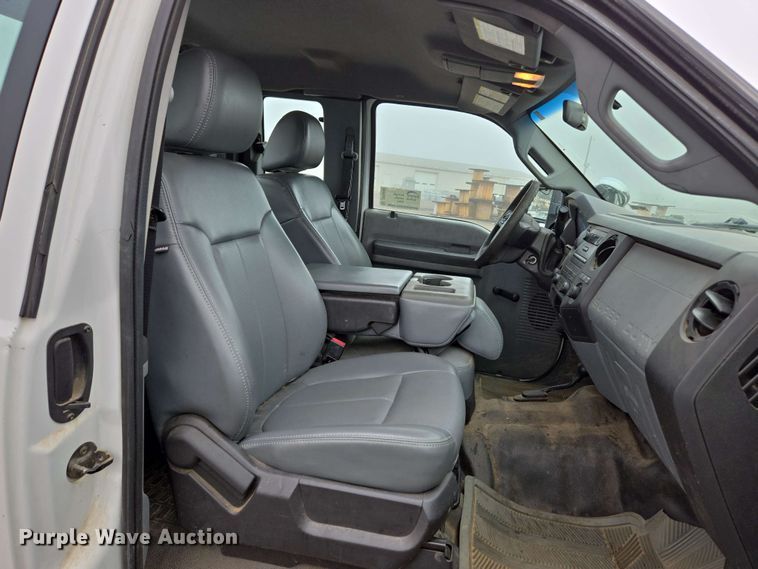 image for item DP6408 2011 Ford F250 Super Duty utility bed pickup truck