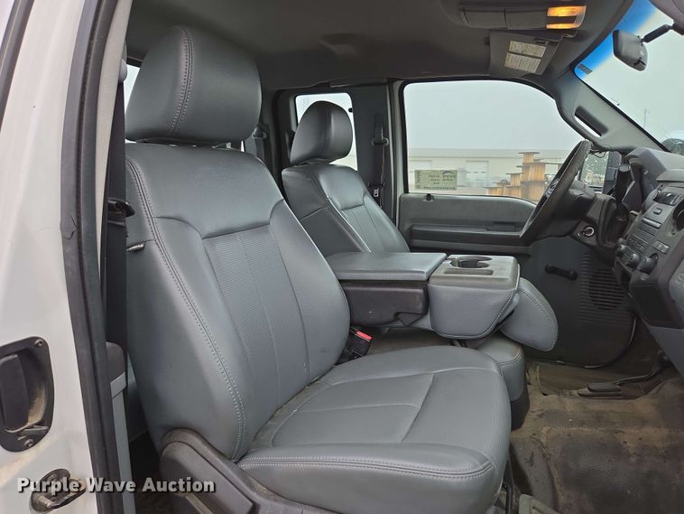 image for item DP6408 2011 Ford F250 Super Duty utility bed pickup truck