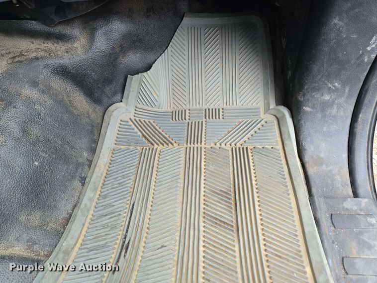 image for item DP6408 2011 Ford F250 Super Duty utility bed pickup truck