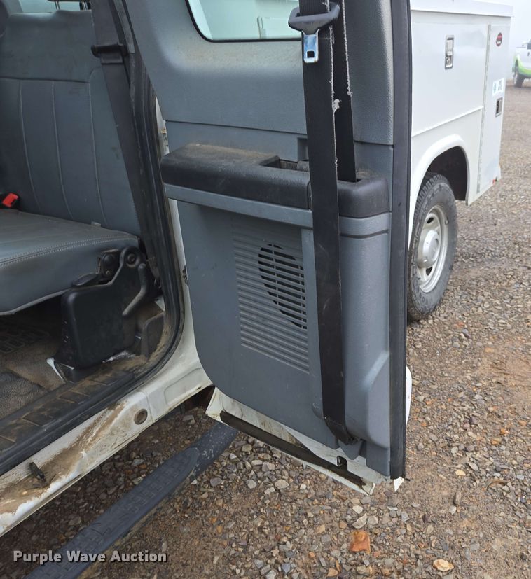 image for item DP6408 2011 Ford F250 Super Duty utility bed pickup truck