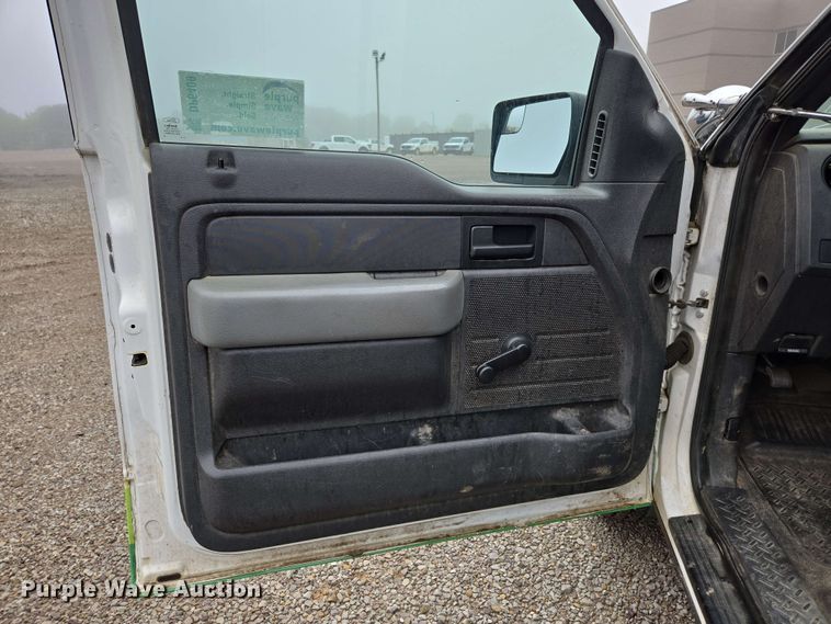 image for item DP6409 2014 Ford F150 SuperCab pickup truck