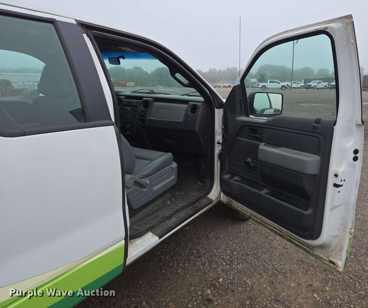 image for item DP6409 2014 Ford F150 SuperCab pickup truck