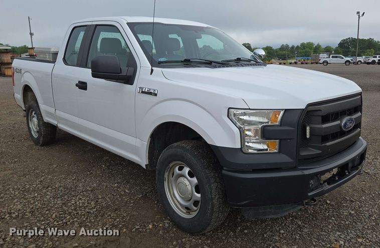 image for item DP6410 2016 Ford F150 XL SuperCab pickup truck
