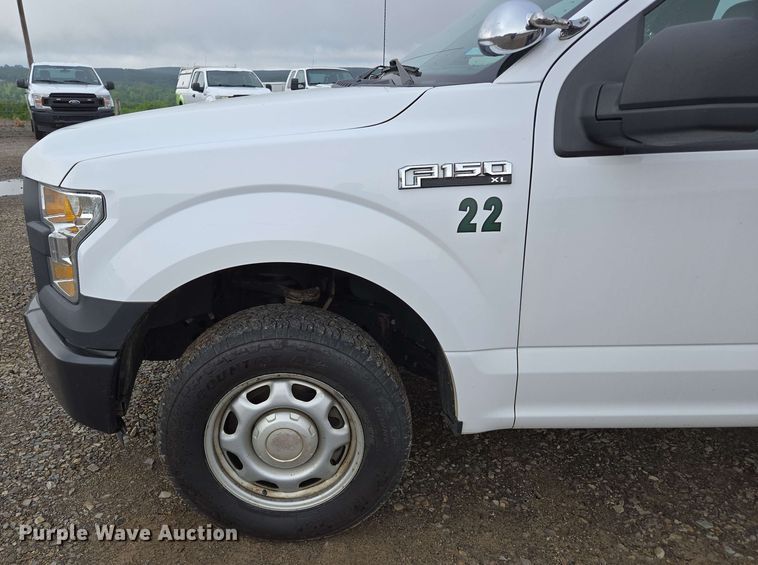 image for item DP6410 2016 Ford F150 XL SuperCab pickup truck