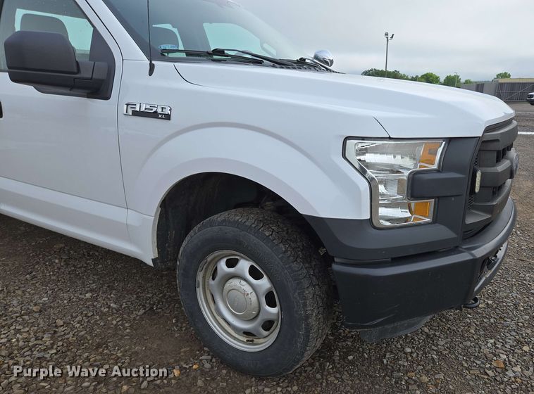 image for item DP6410 2016 Ford F150 XL SuperCab pickup truck