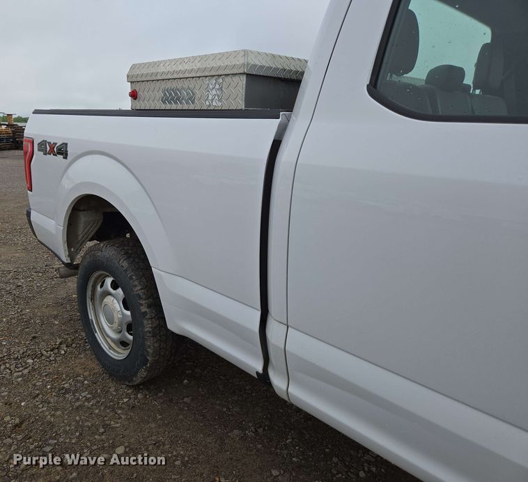 image for item DP6410 2016 Ford F150 XL SuperCab pickup truck