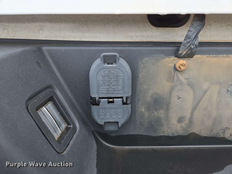 image for item DP6410 2016 Ford F150 XL SuperCab pickup truck