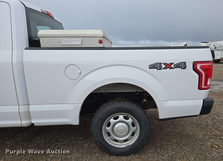 image for item DP6410 2016 Ford F150 XL SuperCab pickup truck