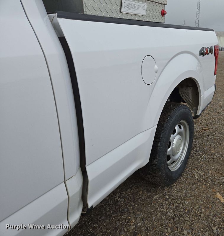 image for item DP6410 2016 Ford F150 XL SuperCab pickup truck