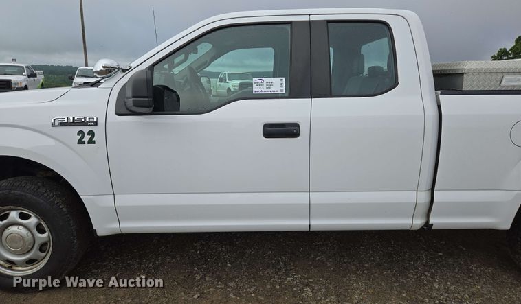 image for item DP6410 2016 Ford F150 XL SuperCab pickup truck