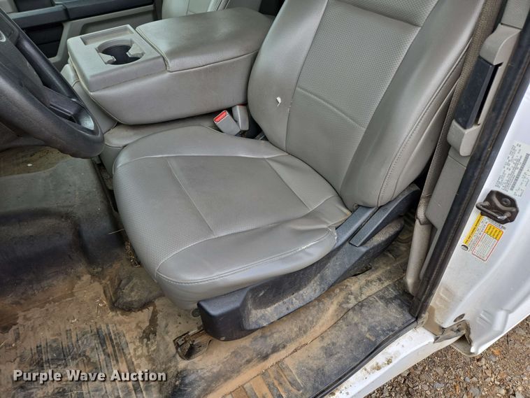 image for item DP6410 2016 Ford F150 XL SuperCab pickup truck