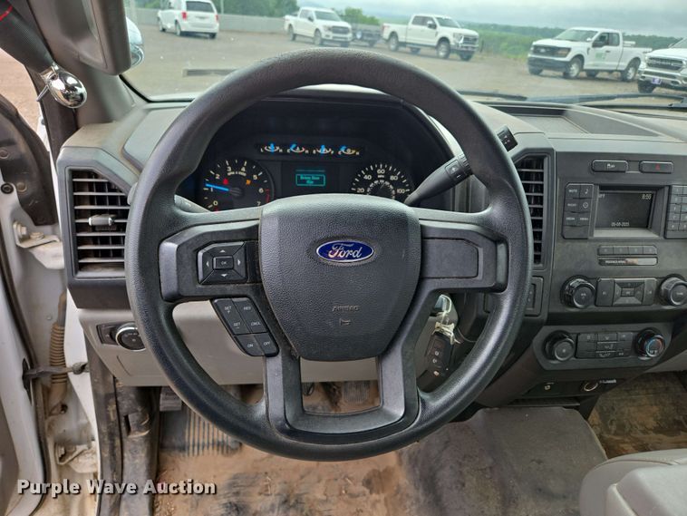 image for item DP6410 2016 Ford F150 XL SuperCab pickup truck