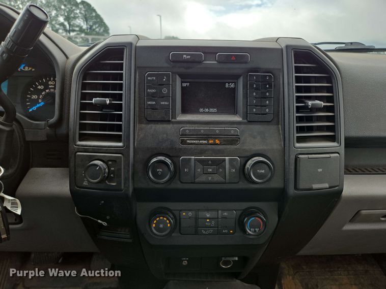 image for item DP6410 2016 Ford F150 XL SuperCab pickup truck