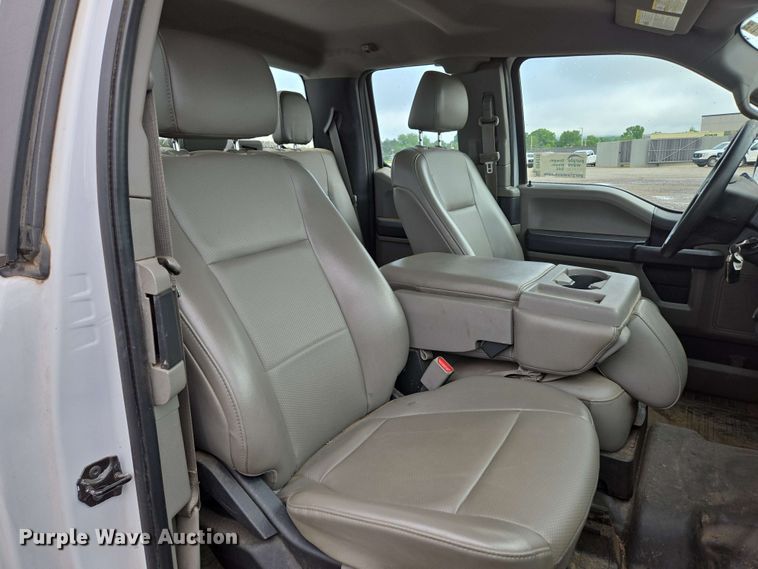 image for item DP6410 2016 Ford F150 XL SuperCab pickup truck