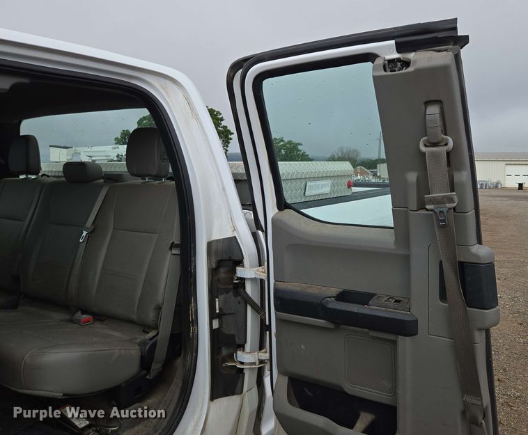 image for item DP6410 2016 Ford F150 XL SuperCab pickup truck