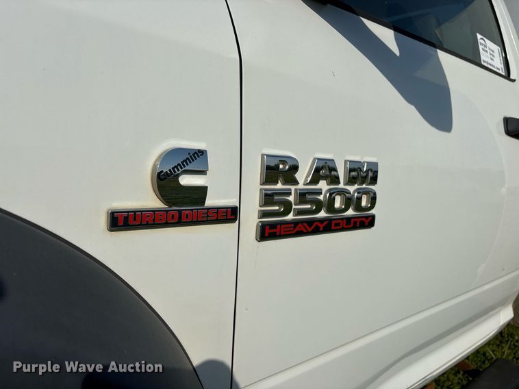 image for item DS3666 2014 Dodge Ram 5500HD utility / service truck
