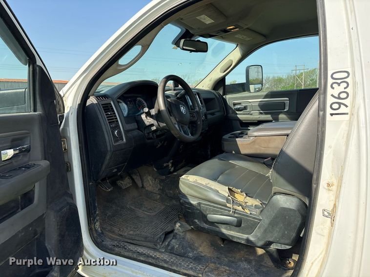 image for item DS3666 2014 Dodge Ram 5500HD utility / service truck