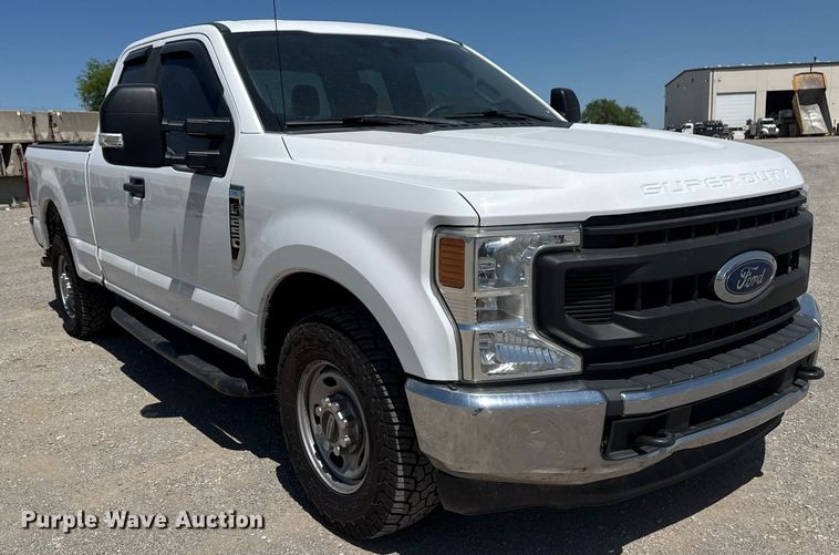 image for item DS3694 2020 Ford F250 Super Duty SuperCab pickup truck