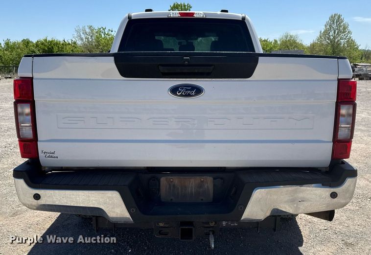 image for item DS3694 2020 Ford F250 Super Duty SuperCab pickup truck