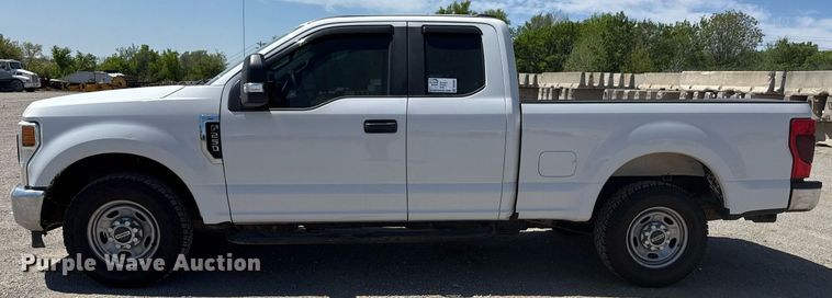 image for item DS3694 2020 Ford F250 Super Duty SuperCab pickup truck