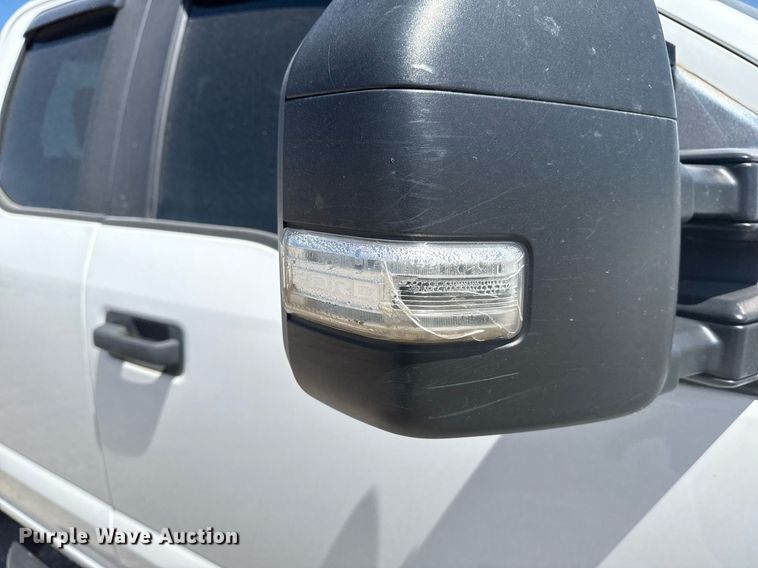 image for item DS3694 2020 Ford F250 Super Duty SuperCab pickup truck