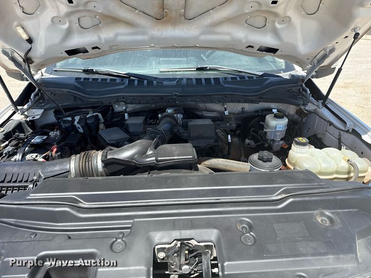 image for item DS3694 2020 Ford F250 Super Duty SuperCab pickup truck