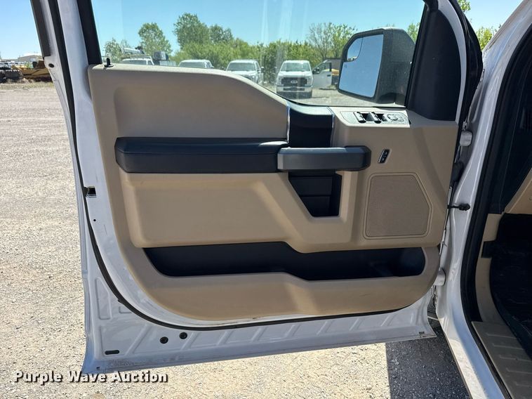 image for item DS3697 2019 Ford F150 SuperCrew pickup truck