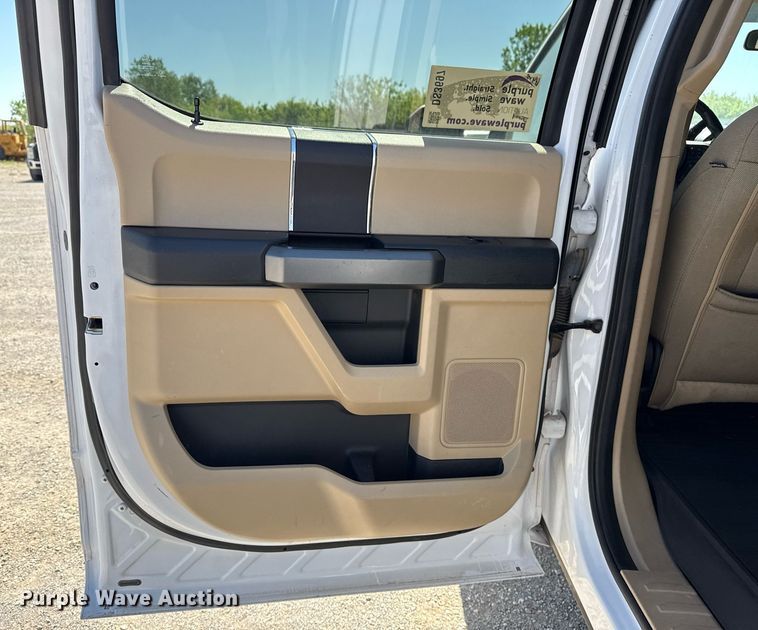 image for item DS3697 2019 Ford F150 SuperCrew pickup truck