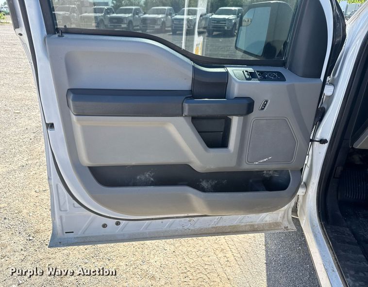 image for item DS3701 2020 Ford F150 SuperCrew pickup truck