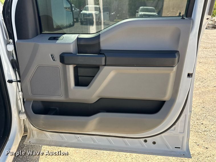 image for item DS3701 2020 Ford F150 SuperCrew pickup truck
