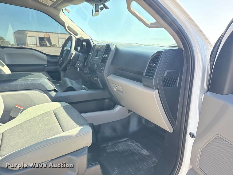 image for item DS3701 2020 Ford F150 SuperCrew pickup truck